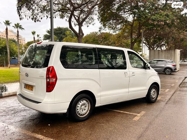 יונדאי H-1 / i800