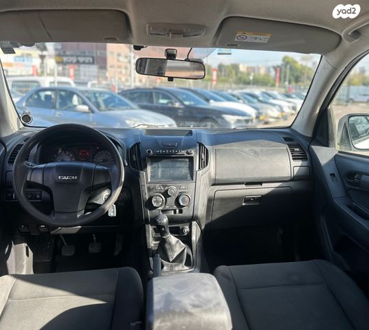 איסוזו די-מקס