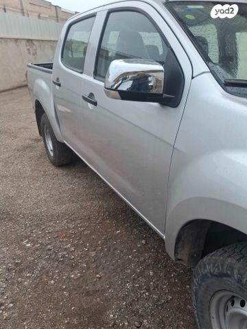 איסוזו די-מקס