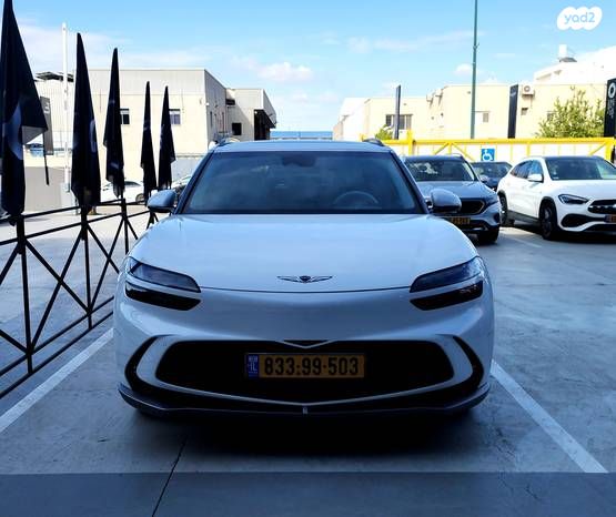 מודעת רכב ג'נסיס GV60