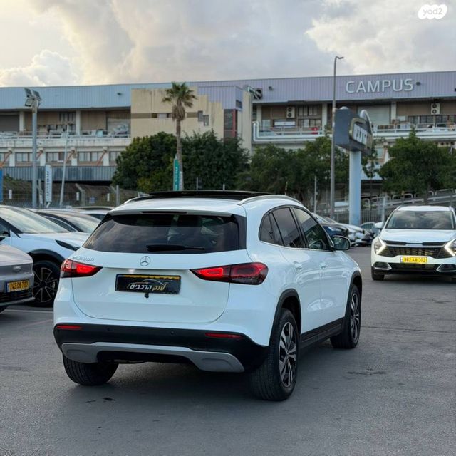 מרצדס-בנץ GLA