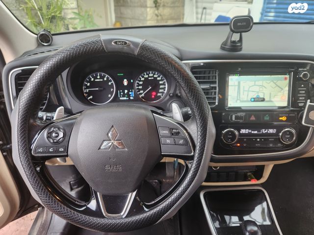 מיצובישי אאוטלנדר