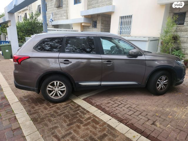 מיצובישי אאוטלנדר