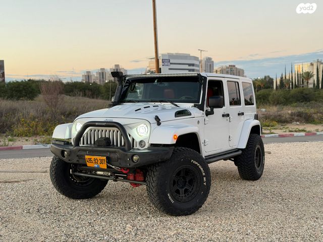 מודעת רכב ג'יפ רנגלר