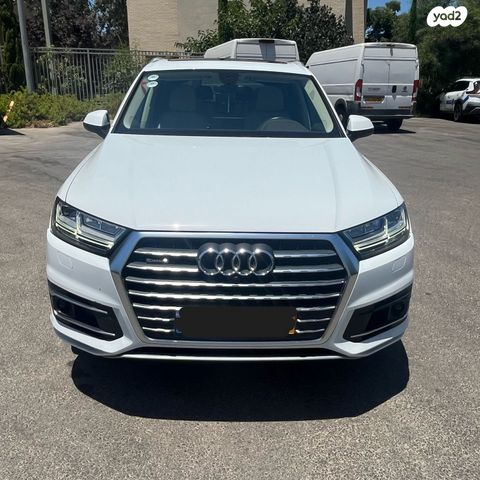 מודעת רכב אאודי Q7