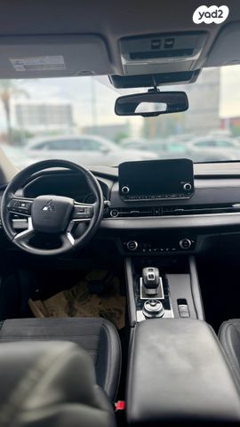 מיצובישי אאוטלנדר