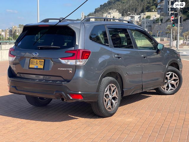 סובארו פורסטר