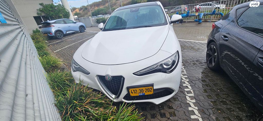 אלפא רומיאו סטלביו