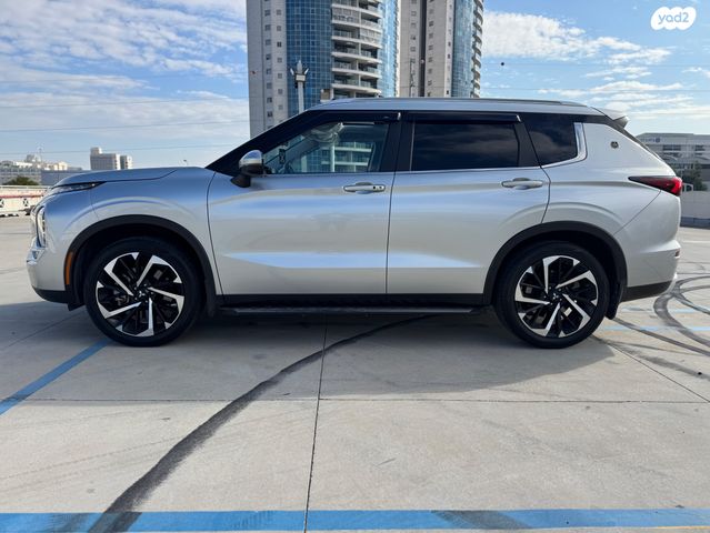 מיצובישי אאוטלנדר