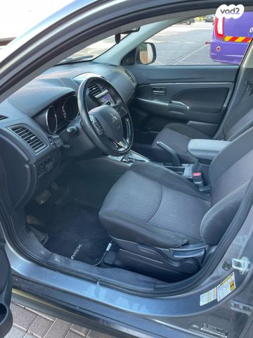 מודעת רכב מיצובישי ASX