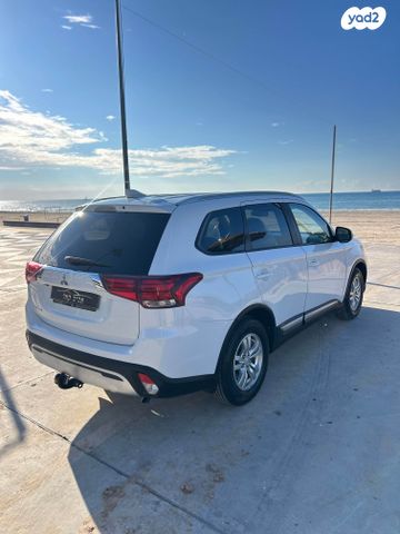 מיצובישי אאוטלנדר