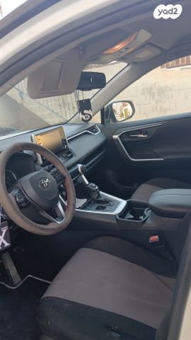 טויוטה RAV4