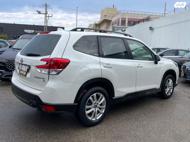 סובארו פורסטר