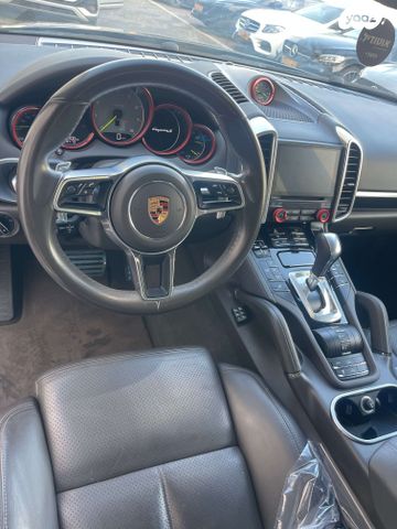 פורשה קאיין