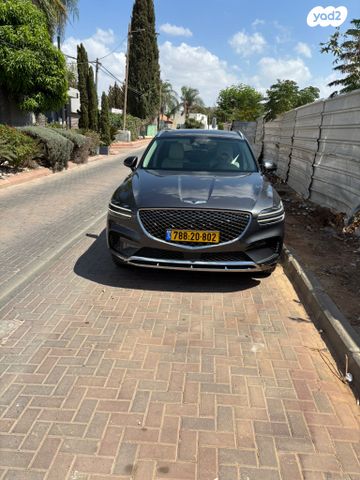 מודעת רכב ג'נסיס GV70