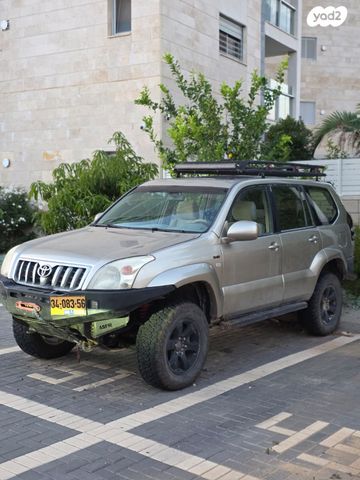 טויוטה לנד קרוזר