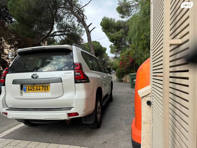 מודעת רכב טויוטה לנד קרוזר