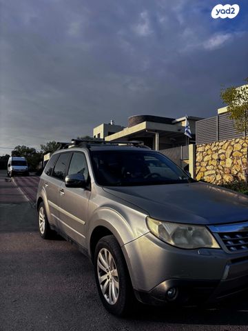 סובארו פורסטר