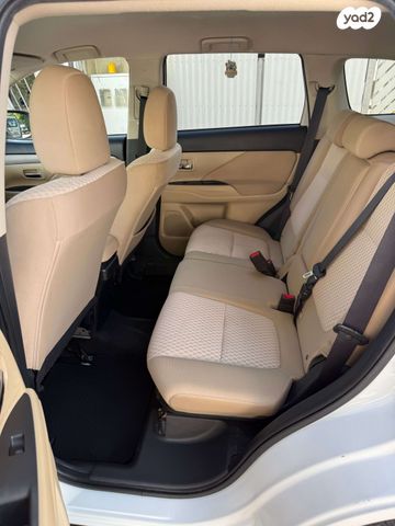 מיצובישי אאוטלנדר