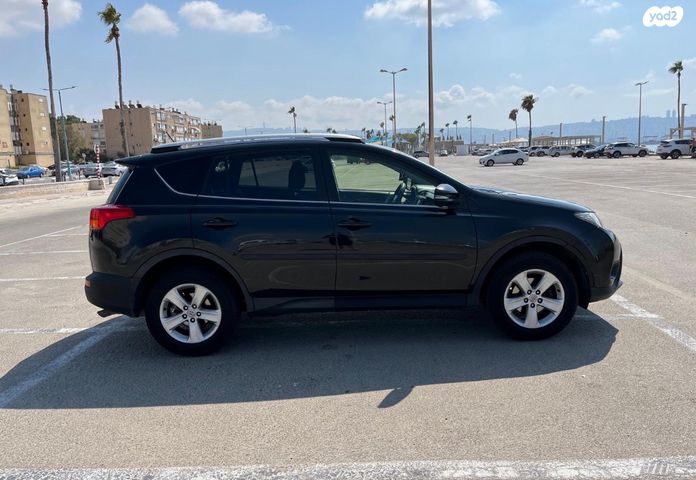 טויוטה RAV4