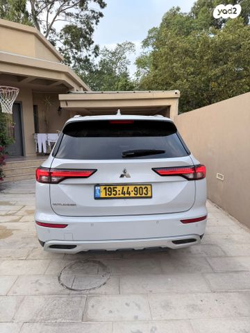 מיצובישי אאוטלנדר