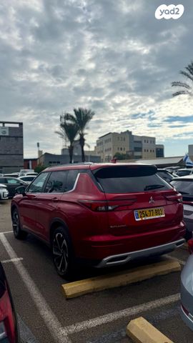 מיצובישי אאוטלנדר