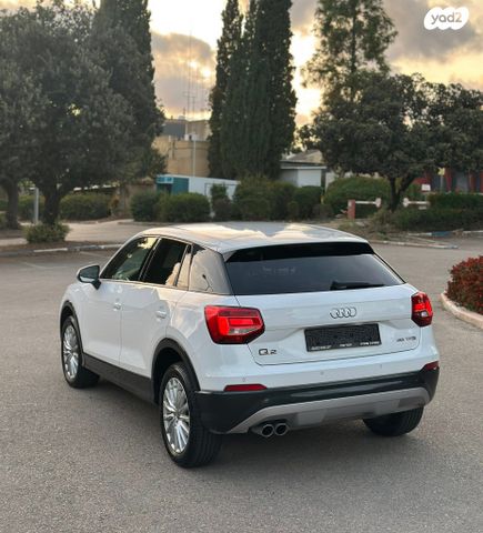 אאודי Q2