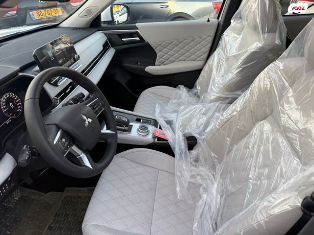 מיצובישי אאוטלנדר