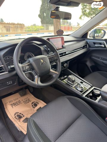 מיצובישי אאוטלנדר