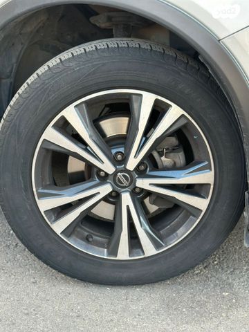 ניסאן אקס טרייל