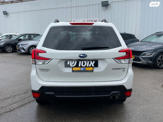 סובארו פורסטר