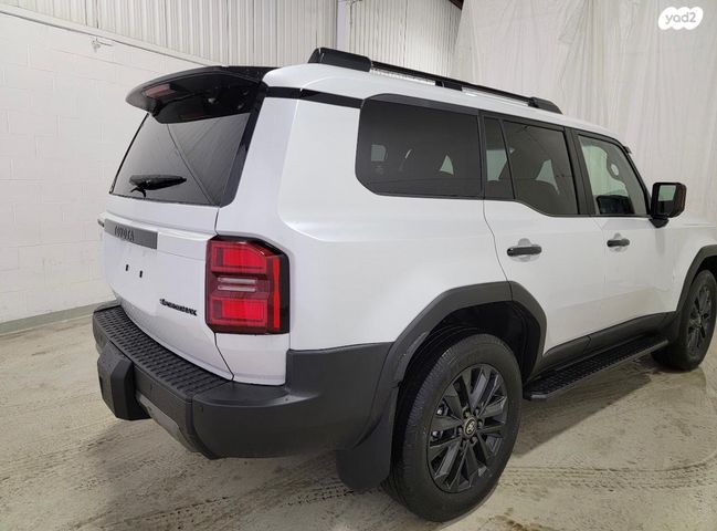 טויוטה לנד קרוזר