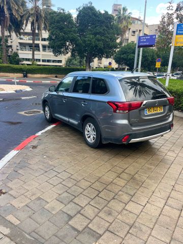 מיצובישי אאוטלנדר