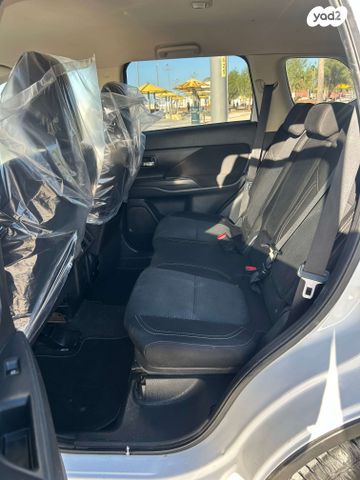 מיצובישי אאוטלנדר