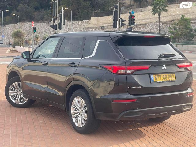 מיצובישי אאוטלנדר