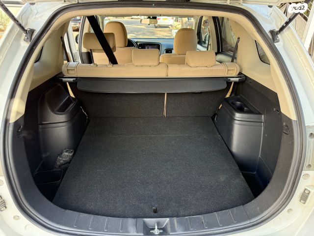 מיצובישי אאוטלנדר