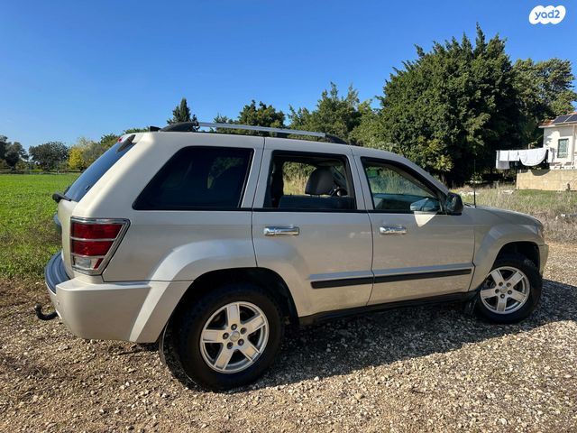 מודעת רכב ג'יפ גרנד צ'ירוקי