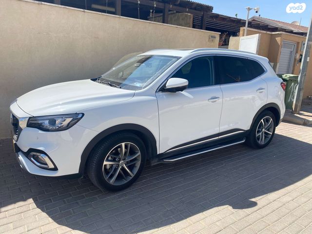 מודעת רכב אם ג'י EHS PHEV