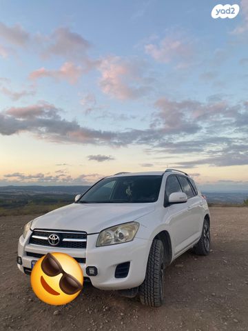טויוטה RAV4