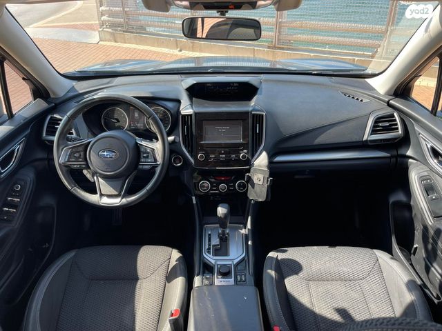 סובארו פורסטר