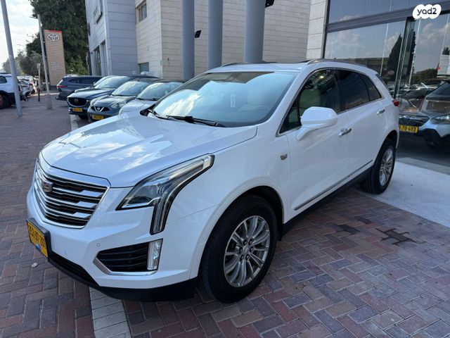 קאדילק XT5