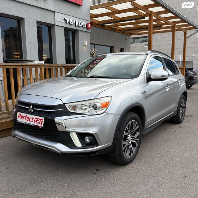 מודעת רכב מיצובישי ASX