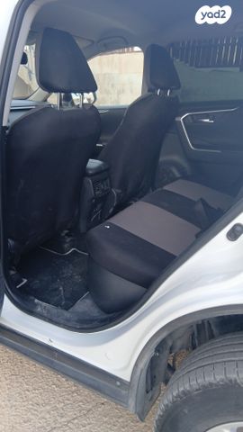 מודעת רכב טויוטה RAV4