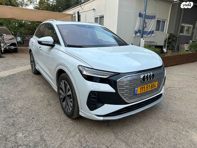 מודעת רכב אאודי Q4 e-tron