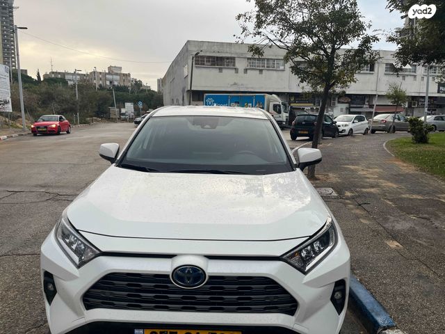 טויוטה RAV4