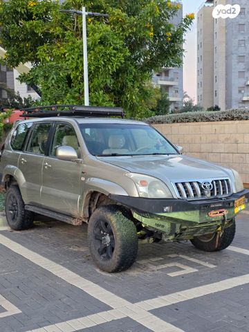 טויוטה לנד קרוזר