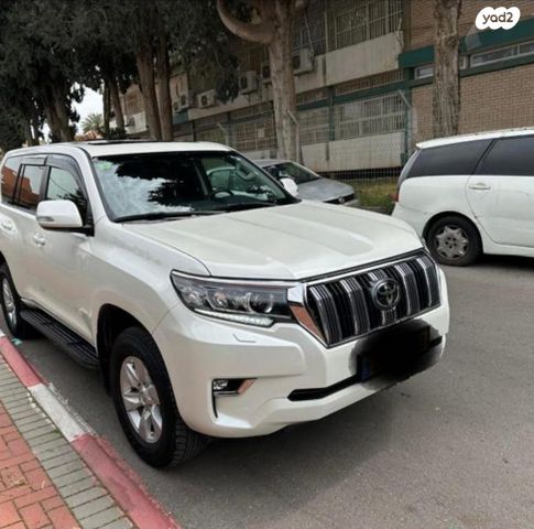 טויוטה לנד קרוזר