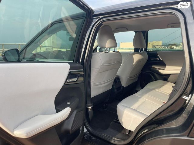 מיצובישי אאוטלנדר