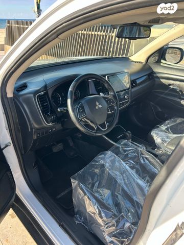 מיצובישי אאוטלנדר