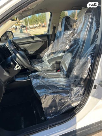 מיצובישי אאוטלנדר